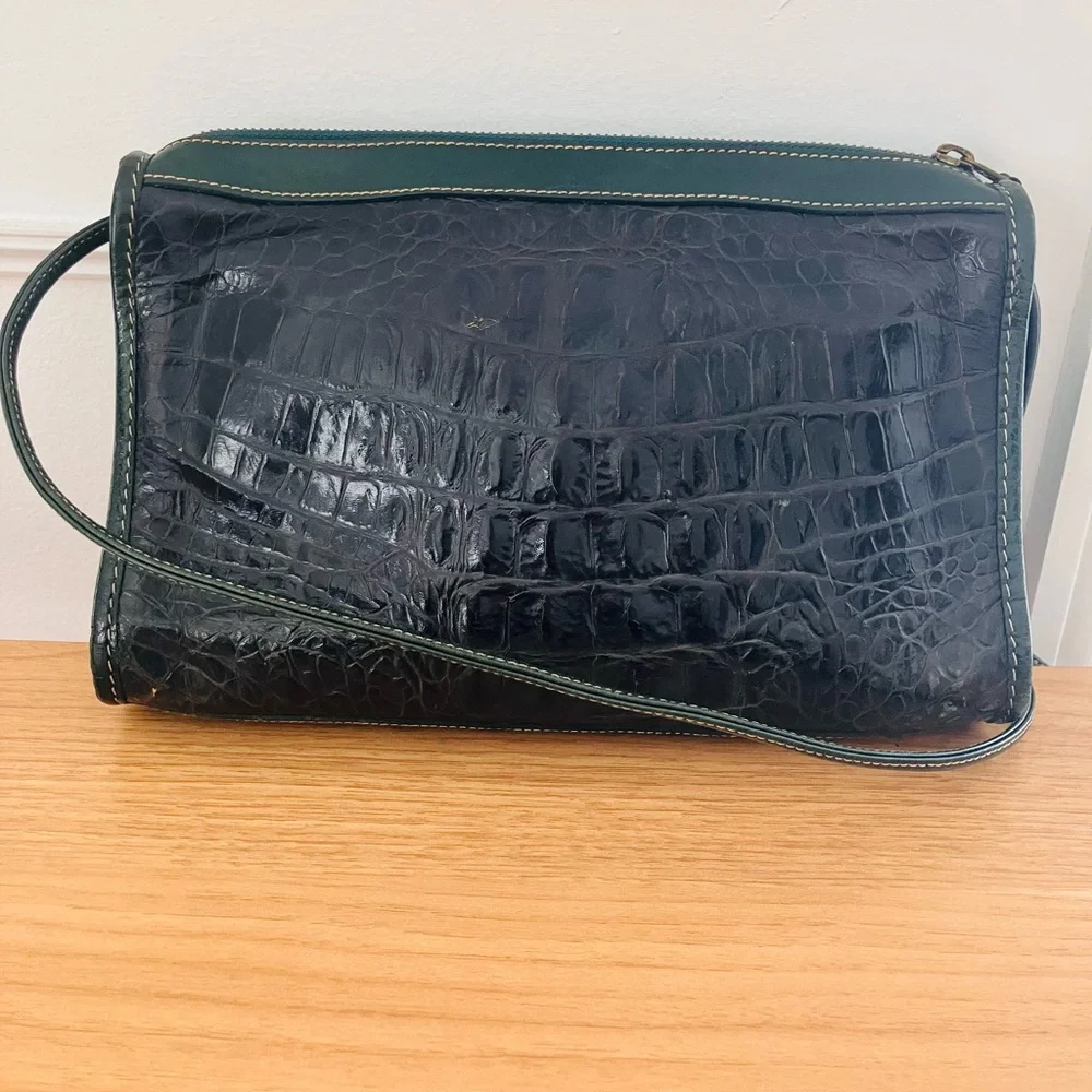 Brahmin Green Croc-Embossed Leather Crossbody Bag with Thin Shoulder Strap